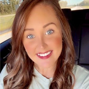 Meet your Posher, Candace